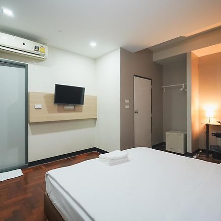 Z โกอินน์ สีลม - สถานีรถไฟฟ้าเซนต์หลุยส์ Go Inn Silom Bangkok Dış mekan fotoğraf